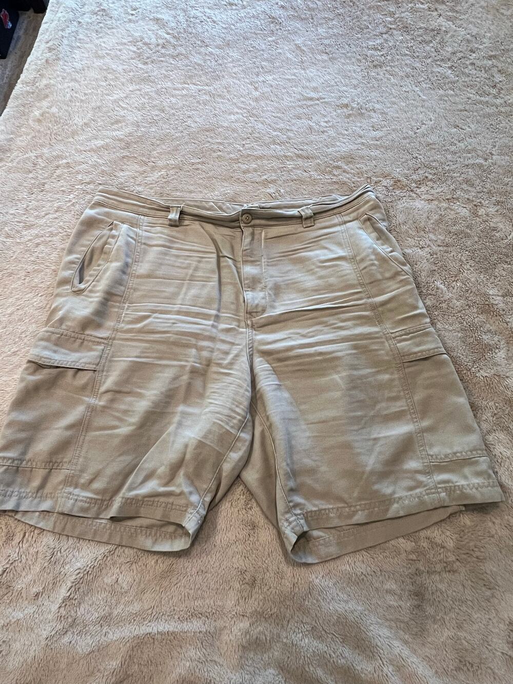 Tommy Bahama Relax Men’s 38 Khaki Cargo Shorts Tencel Cotton 9" Inseam